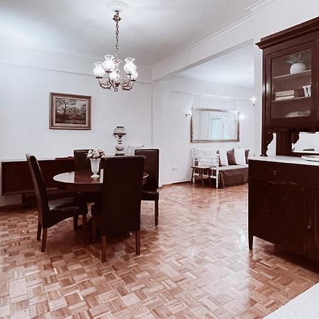 Vintage 2-Bedroom Apt In The Heart Of The City Athens Exterior photo