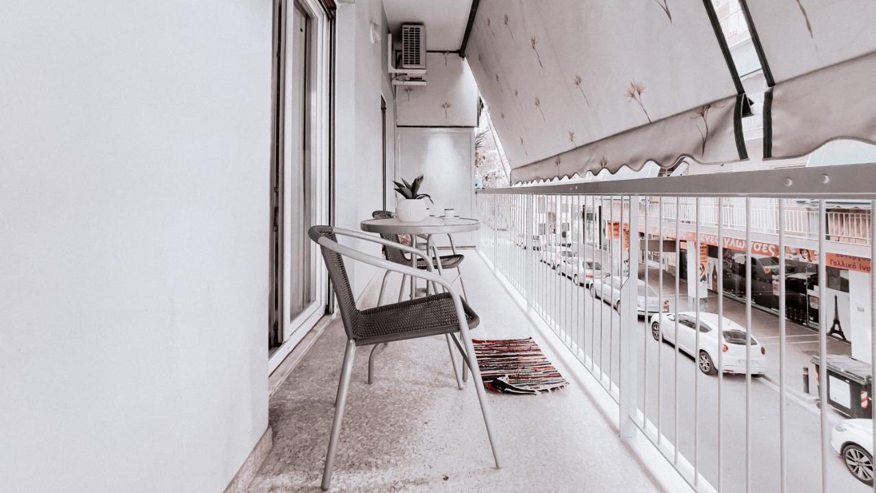 Vintage 2-Bedroom Apt In The Heart Of The City Athens Exterior photo