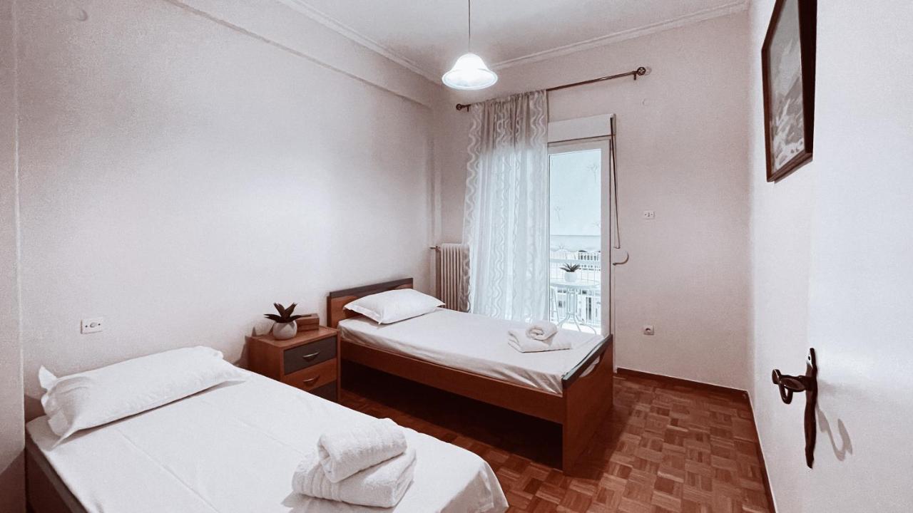 Vintage 2-Bedroom Apt In The Heart Of The City Athens Exterior photo